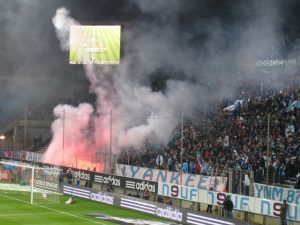 Un Kop qui fait du bruit